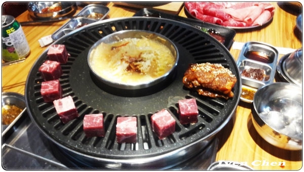 啾哇嘿喲-韓式烤肉專門店-臺中逢甲1號店：《逢甲夜市韓式烤肉吃到飽》CP值高\豪華豐富澎湃的烤肉-盡在『啾哇嘿喲 韓式烤肉專門店-臺中逢甲1號店』