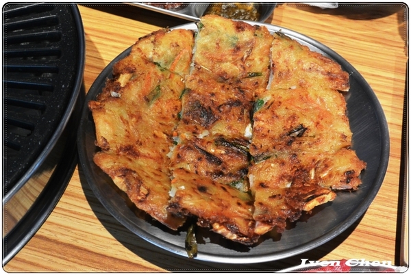 啾哇嘿喲-韓式烤肉專門店-臺中逢甲1號店：《逢甲夜市韓式烤肉吃到飽》CP值高\豪華豐富澎湃的烤肉-盡在『啾哇嘿喲 韓式烤肉專門店-臺中逢甲1號店』