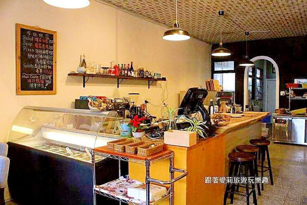 25593543_1643351145686099_1564525365_n