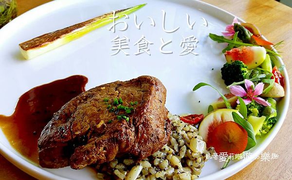 23666619_1607668165921064_1369468498_n