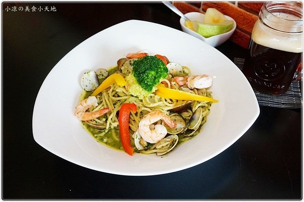 樂樂咪小廚房Love Love Mi house:樂樂咪小廚房║緊鄰美術館綠園道,精緻複合式餐飲、放鬆享受好