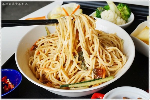 樂樂咪小廚房Love Love Mi house:樂樂咪小廚房║緊鄰美術館綠園道,精緻複合式餐飲、放鬆享受好