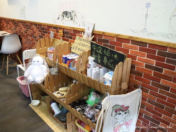 樂樂咪小廚房Love Love Mi house:台中美食│樂樂咪小廚房〃台中寵物友善餐廳,餐點超好吃,三樓還有貓咪中途之家,歡迎有心人認養~