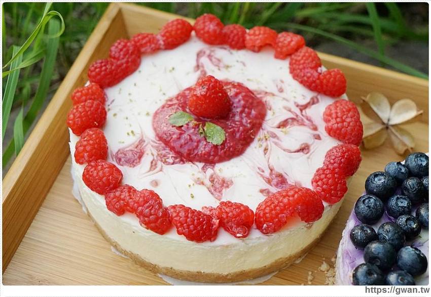 古早味蛋糕推出限量隱藏版 | 假日才賣的水果乳酪蛋糕,沒預訂吃不到!!