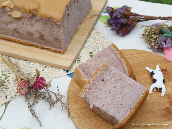 雞蛋牛奶古早味蛋糕:台中美食│雞蛋牛奶古早味蛋糕〃每日現烤,手工現做,香氣超迷人的古早味蛋糕,每天還有隱藏版口味唷~