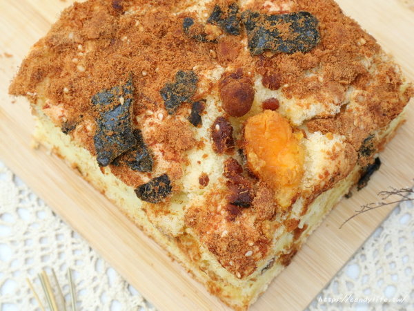 雞蛋牛奶古早味蛋糕:台中美食│雞蛋牛奶古早味蛋糕〃每日現烤,手工現做,香氣超迷人的古早味蛋糕,每天還有隱藏版口味唷~