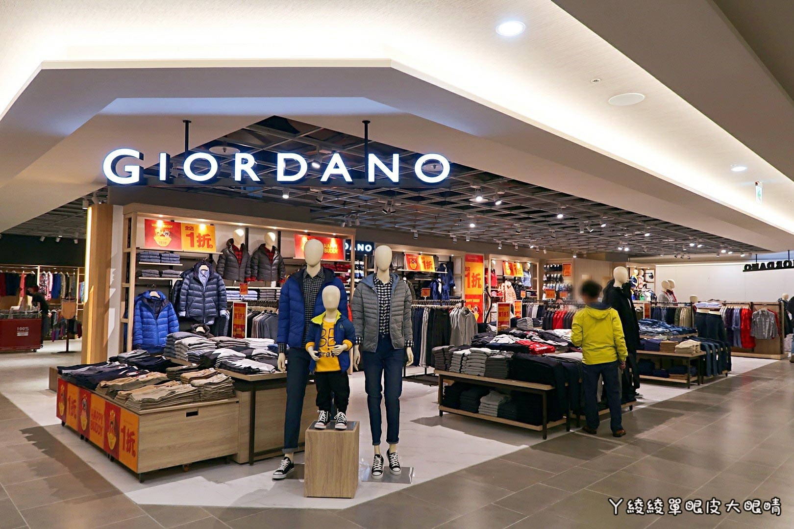 新竹《6+Plaza購物廣場》試營運!電話亭行動KTV好吸睛!會員優惠|樓層介紹|交通資訊|營業時間地址|停車場資訊