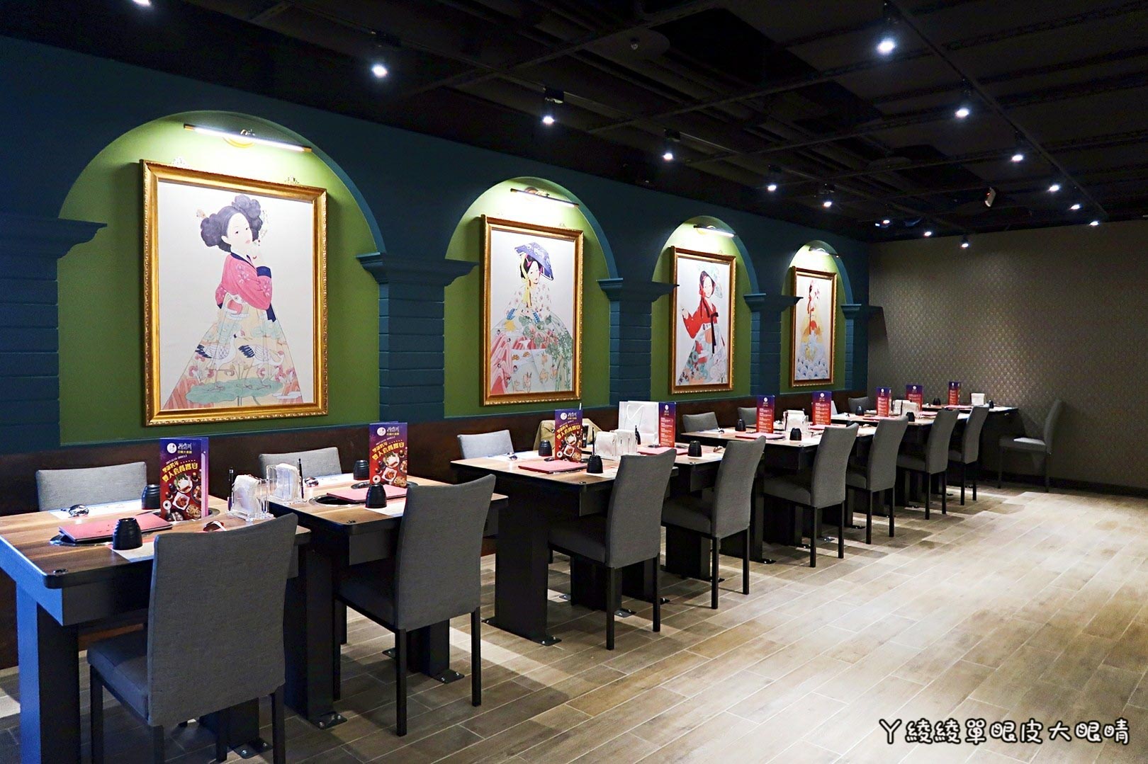 新竹《6+Plaza購物廣場》試營運!電話亭行動KTV好吸睛!會員優惠|樓層介紹|交通資訊|營業時間地址|停車場資訊