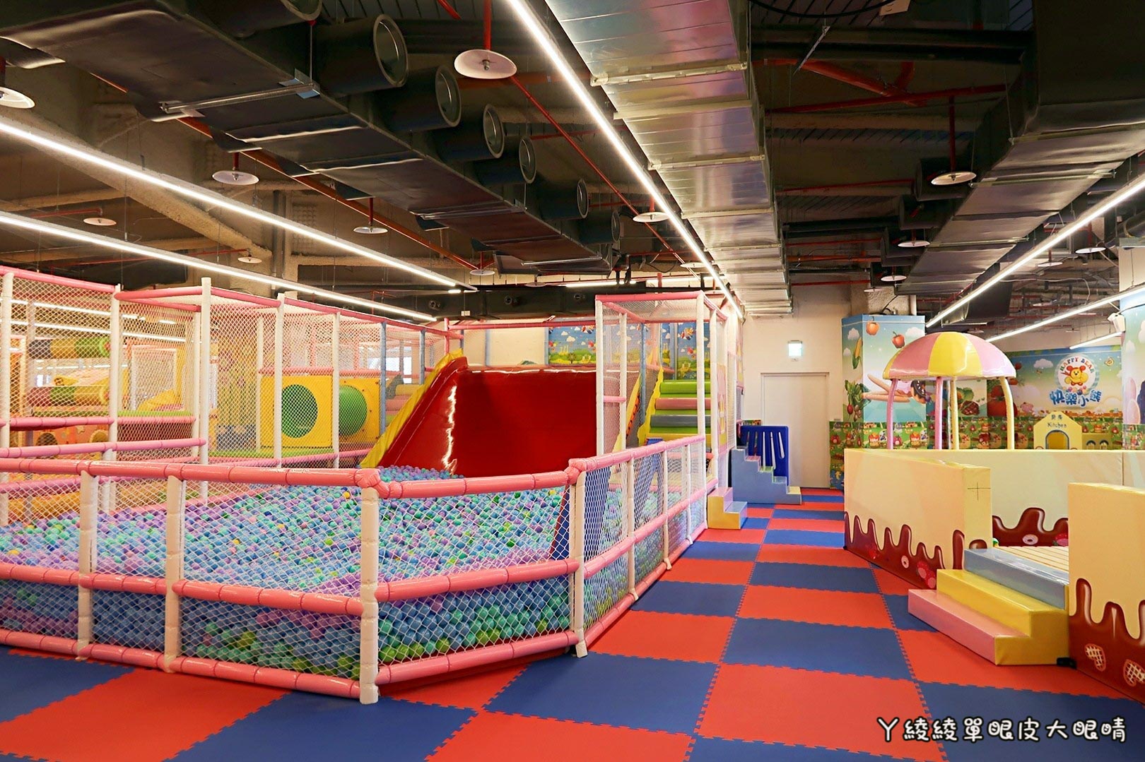 新竹《6+Plaza購物廣場》試營運！電話亭行動KTV好吸睛！會員優惠｜樓層介紹｜交通資訊｜營業時間地址｜停車場資訊