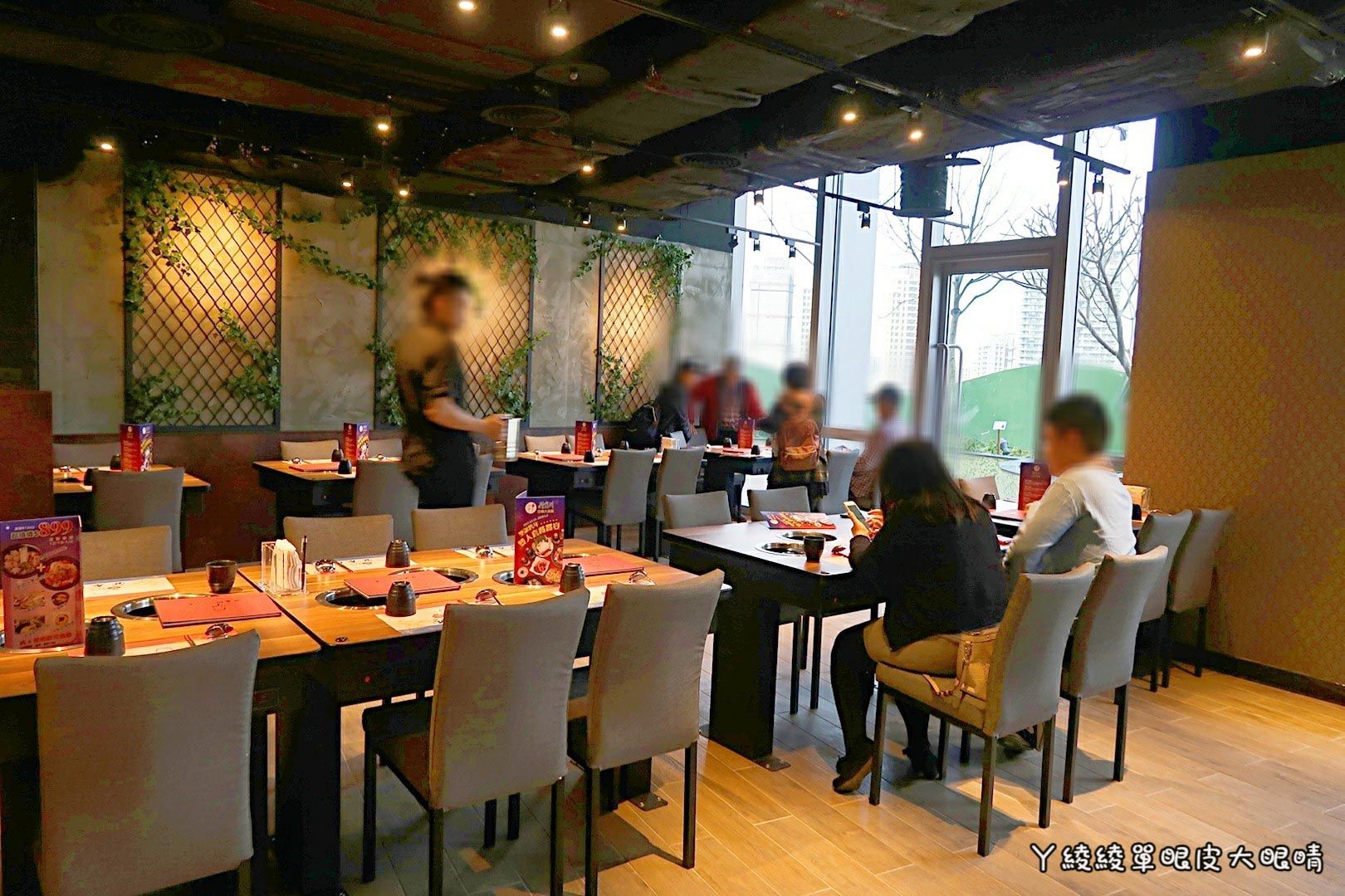 新竹《6+Plaza購物廣場》試營運！電話亭行動KTV好吸睛！會員優惠｜樓層介紹｜交通資訊｜營業時間地址｜停車場資訊