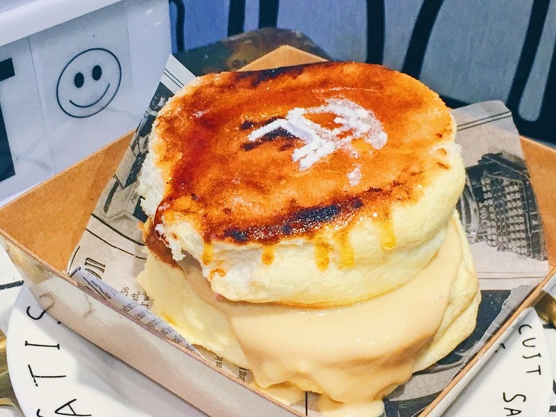 【台北｜西門站】美好年代 誠品西門店＿時下最夯的甜點珍珠奶茶舒芙蕾＿烤布蕾舒芙蕾咬下去是硬挺的酥脆聲響