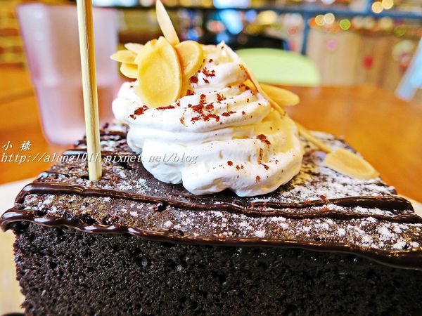 CAMPUS CAFE(台中廣三SOGO店):Campus Cafe / 台中廣三SOGO店 / 人氣美式校園主題餐廳進駐台中!! CAMPUS CAFE(台中廣三SOGO店):Campus Cafe / 台中廣三SOGO店 / 人氣美式校園主題餐廳進駐台中!!