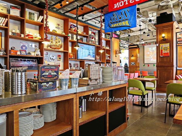 CAMPUS CAFE(台中廣三SOGO店):Campus Cafe / 台中廣三SOGO店 / 人氣美式校園主題餐廳進駐台中!! CAMPUS CAFE(台中廣三SOGO店):Campus Cafe / 台中廣三SOGO店 / 人氣美式校園主題餐廳進駐台中!!