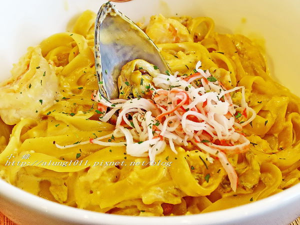 CAMPUS CAFE(台中廣三SOGO店):Campus Cafe / 台中廣三SOGO店 / 人氣美式校園主題餐廳進駐台中!! CAMPUS CAFE(台中廣三SOGO店):Campus Cafe / 台中廣三SOGO店 / 人氣美式校園主題餐廳進駐台中!!