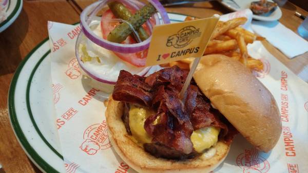 CAMPUS CAFE(台中廣三SOGO店):《台中美式餐廳》再訪CP值高的人氣爆紅美式輕食餐廳分店在『Campus Cafe-台中廣三SOGO店』