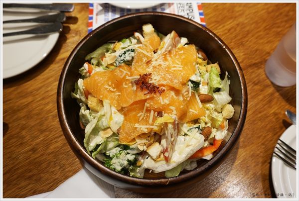 campus-27-煙燻鮭魚凱薩沙拉.JPG campus-27-煙燻鮭魚凱薩沙拉.JPG