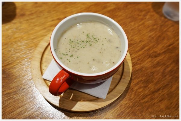 campus-26-蘑菇濃湯.JPG campus-26-蘑菇濃湯.JPG