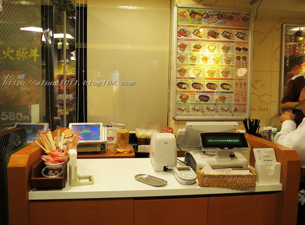 すき家(代々木一丁目店)：平價丼飯  意猶未盡..        すき家‧ 代々木一丁目店