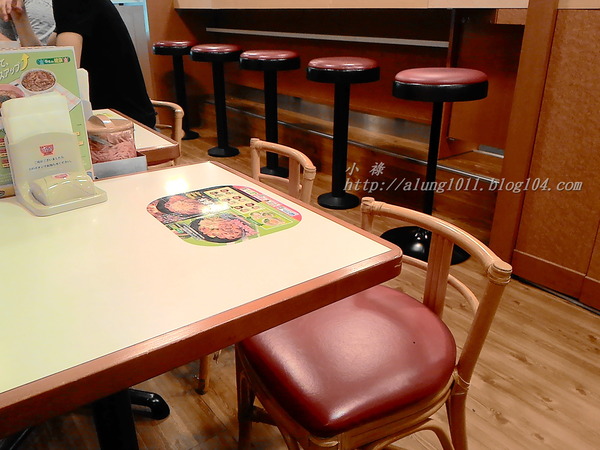 すき家(代々木一丁目店)：平價丼飯  意猶未盡..        すき家‧ 代々木一丁目店