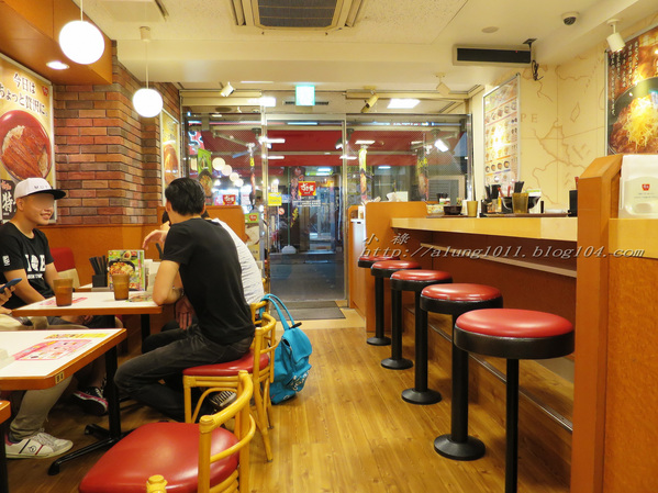 すき家(代々木一丁目店)：平價丼飯  意猶未盡..        すき家‧ 代々木一丁目店