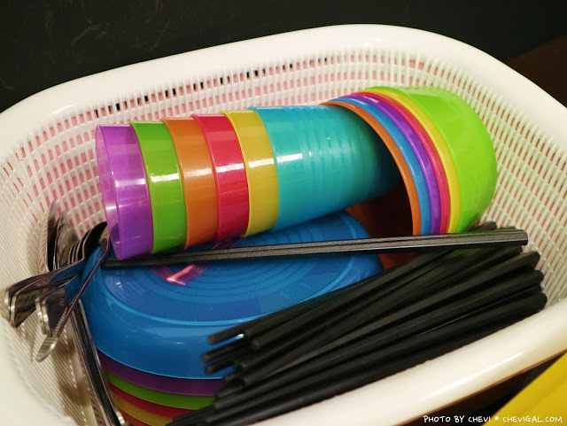 台中中區│瘋醬鐵板燒*紐約客牛排鮮嫩欲滴超誘人!獨門醬料蒜酥好涮嘴!還有湯品米飯飲料無限吃到飽~