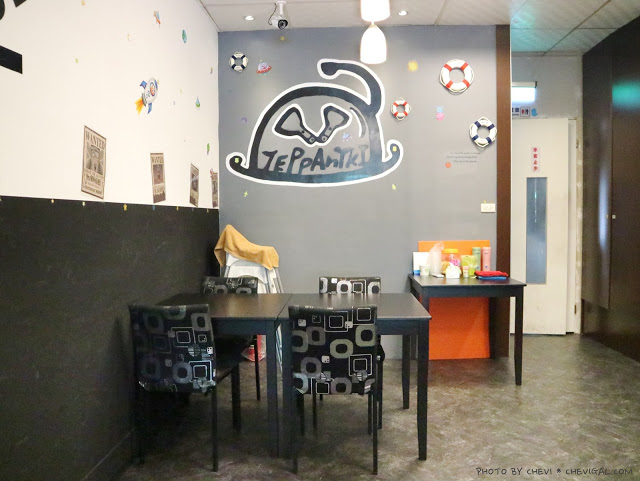 台中中區│瘋醬鐵板燒*紐約客牛排鮮嫩欲滴超誘人!獨門醬料蒜酥好涮嘴!還有湯品米飯飲料無限吃到飽~