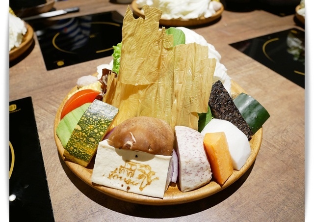 美美的「House V 好室鍋物」冷藏肉大滿足 ♡