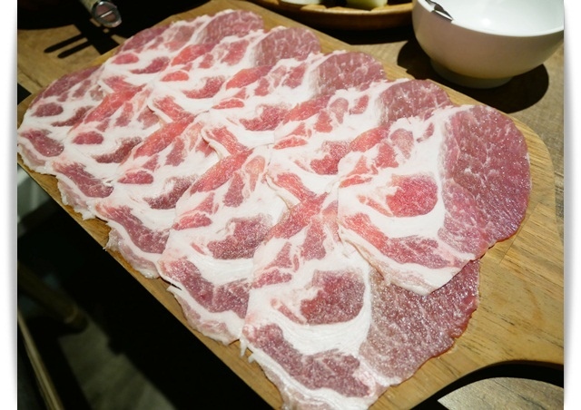 美美的「House V 好室鍋物」冷藏肉大滿足 ♡