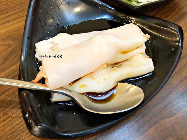 【台中 南屯】半島鐵盒茶餐廳👍多名好友激推，平價港式茶餐廳，提供品項多元，口味偏台式，價格很實惠，難怪用餐時間人潮絡繹不絕👯👯👯