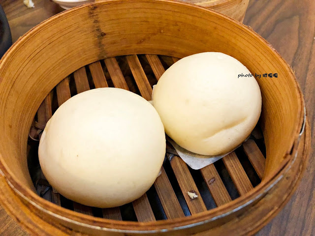 【台中 南屯】半島鐵盒茶餐廳👍多名好友激推，平價港式茶餐廳，提供品項多元，口味偏台式，價格很實惠，難怪用餐時間人潮絡繹不絕👯👯👯