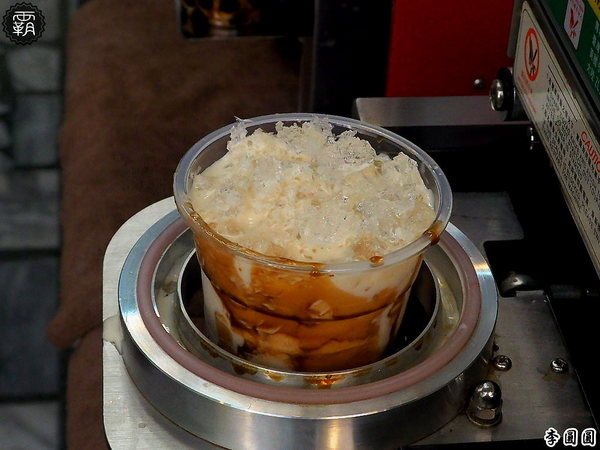 李圓圓珍珠奶茶(淡水老街)： 李圓圓黑糖珍珠鮮奶，淡水老街超夯人氣黑糖珍珠鮮奶，2.0更香濃~