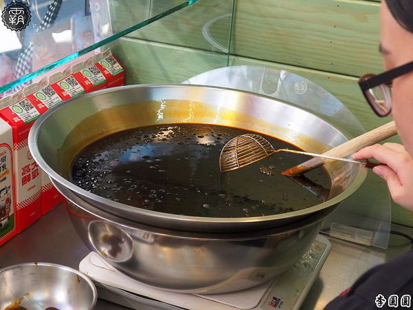 李圓圓珍珠奶茶(淡水老街)： 李圓圓黑糖珍珠鮮奶，淡水老街超夯人氣黑糖珍珠鮮奶，2.0更香濃~