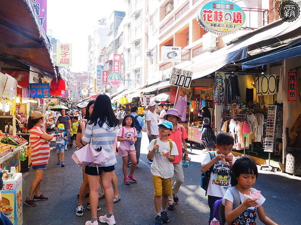 李圓圓珍珠奶茶(淡水老街)： 李圓圓黑糖珍珠鮮奶，淡水老街超夯人氣黑糖珍珠鮮奶，2.0更香濃~