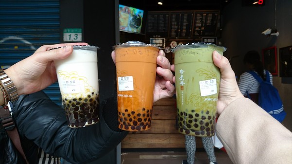 珍煮丹(北車開封店)：台北~珍煮丹 黑糖飲品專賣~奇摩手搖界熱搜第六名~濃醇香的黑糖珍珠鮮奶~超推~