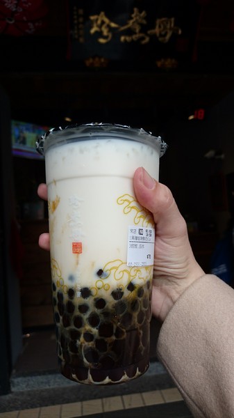 珍煮丹(北車開封店)：台北~珍煮丹 黑糖飲品專賣~奇摩手搖界熱搜第六名~濃醇香的黑糖珍珠鮮奶~超推~