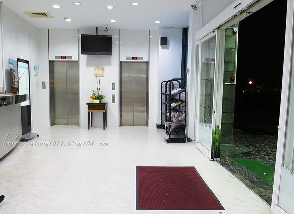 高雄市勞工育樂中心(獅甲會館):來去住一晚 7 ..高雄勞工育樂中心獅甲會館