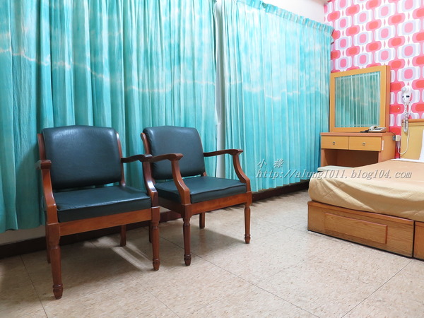 高雄市勞工育樂中心(獅甲會館):來去住一晚 7 ..高雄勞工育樂中心獅甲會館