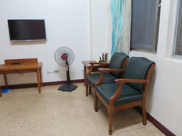 高雄市勞工育樂中心(獅甲會館):來去住一晚 7 ..高雄勞工育樂中心獅甲會館