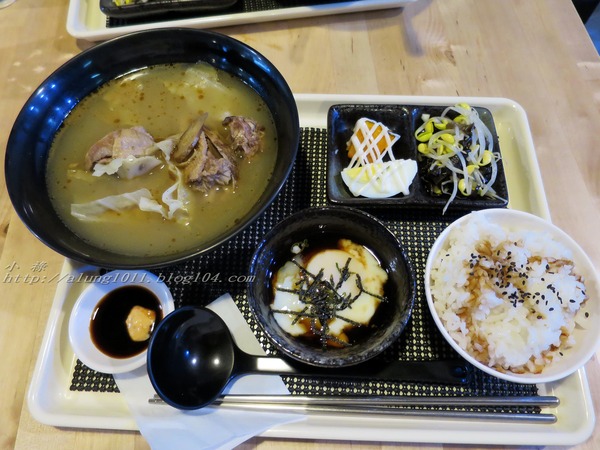 夏奇拉:天涼了~ 喝碗熱湯吧 ..夏奇拉食補套餐 夏奇拉:天涼了~ 喝碗熱湯吧 ..夏奇拉食補套餐