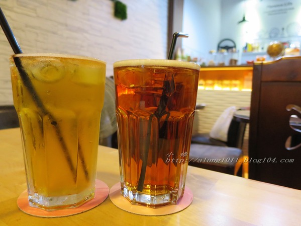 夏奇拉:天涼了~ 喝碗熱湯吧 ..夏奇拉食補套餐 夏奇拉:天涼了~ 喝碗熱湯吧 ..夏奇拉食補套餐