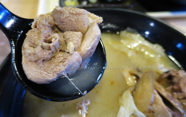 夏奇拉:天涼了~ 喝碗熱湯吧 ..夏奇拉食補套餐 夏奇拉:天涼了~ 喝碗熱湯吧 ..夏奇拉食補套餐