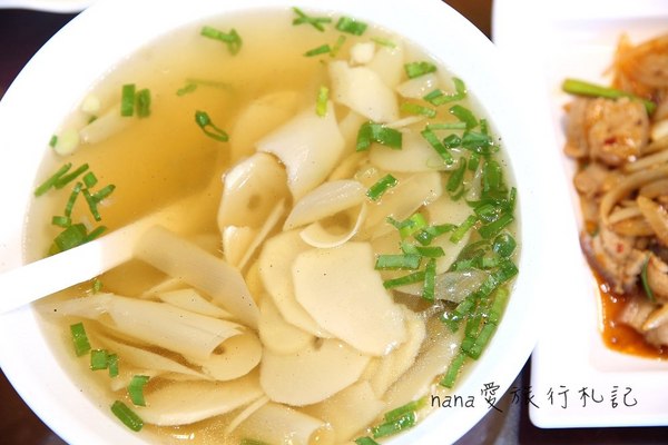 阿東窯烤雞((鹿谷初鄉店)):阿東窯烤雞(鹿谷初鄉店),內行人大推皮脆肉嫩窯烤雞,重點超多汁!甕仔雞/甕缸雞