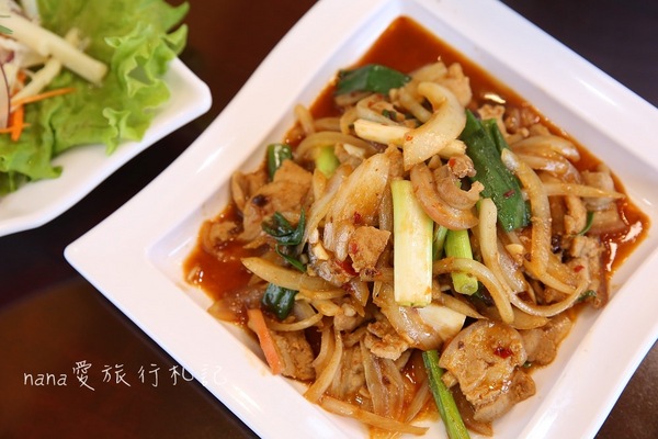 阿東窯烤雞((鹿谷初鄉店)):阿東窯烤雞(鹿谷初鄉店),內行人大推皮脆肉嫩窯烤雞,重點超多汁!甕仔雞/甕缸雞