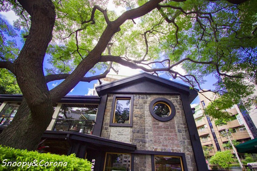 【吃喝．台北】星巴克天玉門市／天母浪漫打卡景點～全台最美露天座位，宛如走進歐式童話莊園