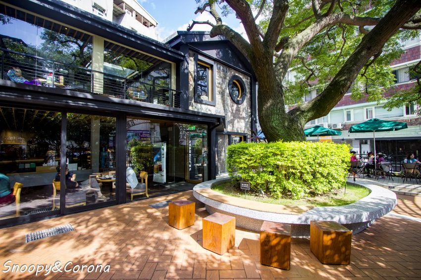 【吃喝．台北】星巴克天玉門市／天母浪漫打卡景點～全台最美露天座位，宛如走進歐式童話莊園