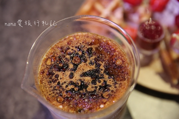 凌晨食刻×熊屋：凌晨食刻熊屋。網美最愛！超好拍又夢幻乾燥花牆,寵物友善餐廳(員林火車站周邊餐廳)