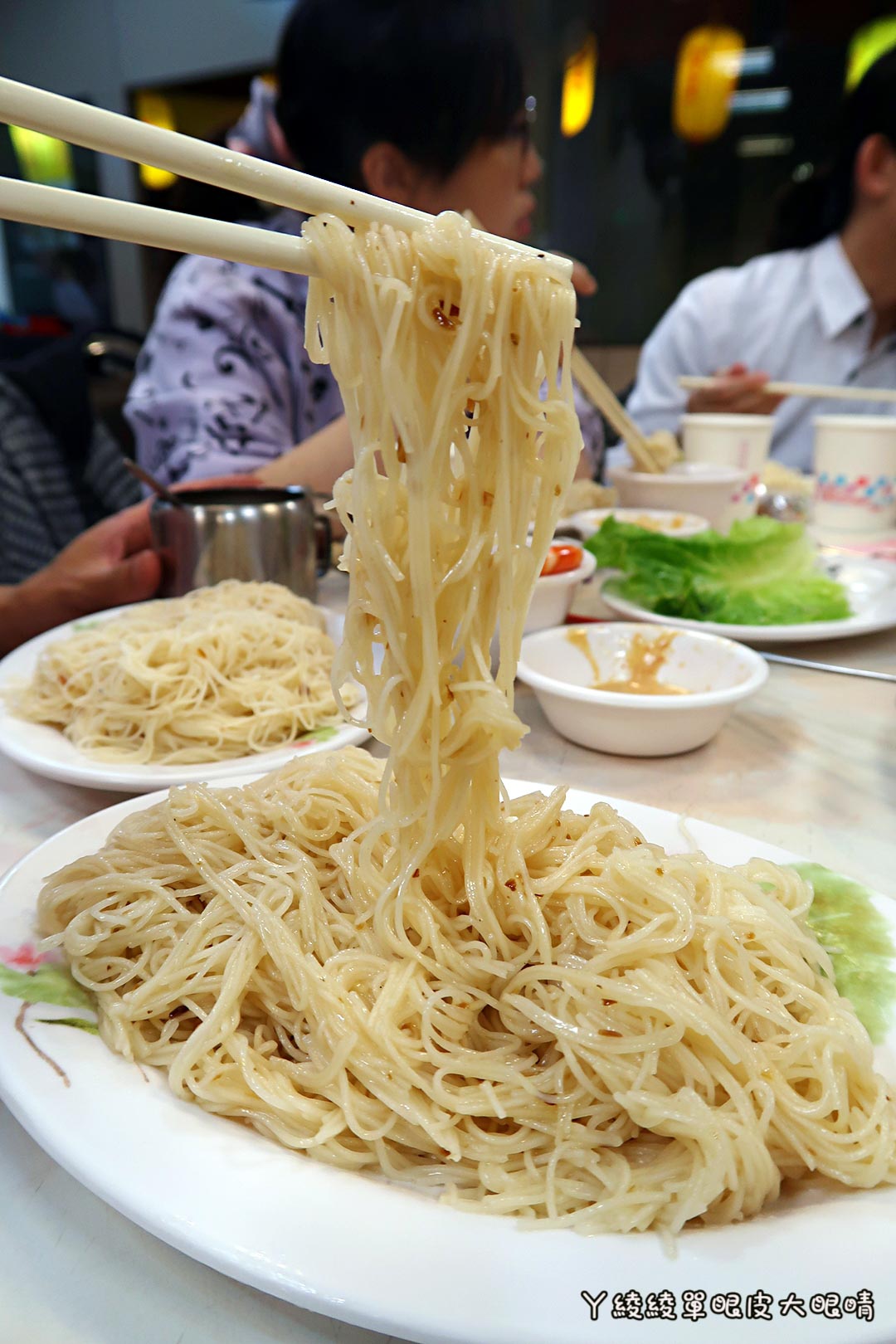 新竹好吃薑母鴨推薦《山林薑母鴨》，宵夜揪團吃鴛鴦薑母雞！竹北分店新開幕！價格｜菜單｜營業時間