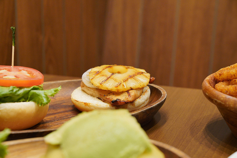 KUA`AINA夏威夷漢堡 (21)