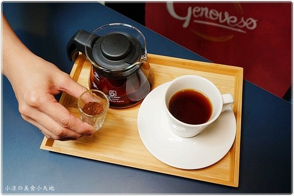 OkieDokie Cafe：台中咖啡館推薦』OkieDokie Cafe║夢幻彩繪牆，網美必去打卡點!文青風裝潢，結合澳洲輕食、漢堡、三明治的咖啡小店