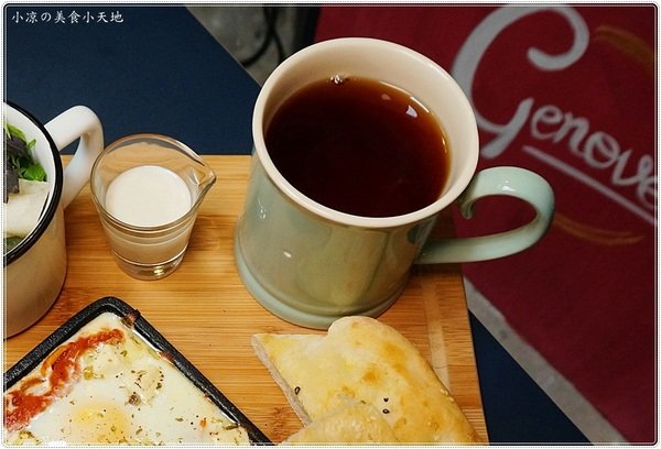 OkieDokie Cafe：台中咖啡館推薦』OkieDokie Cafe║夢幻彩繪牆，網美必去打卡點!文青風裝潢，結合澳洲輕食、漢堡、三明治的咖啡小店